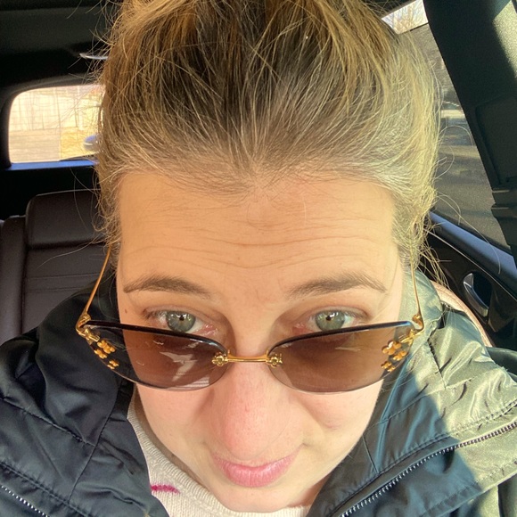 Meet your Posher, Sophie - Picture 1 of 1